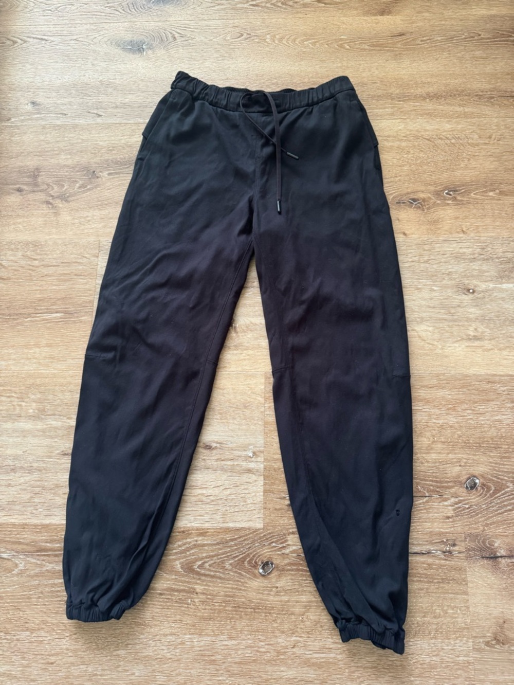 lululemon Black Joggers size 4. Good used condition